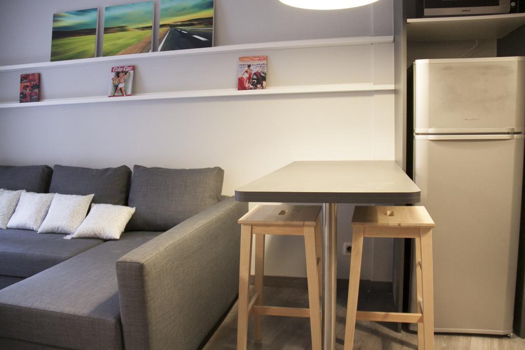 Idyllic Apartment With Terrace บาร์เซโลนา ภายนอก รูปภาพ